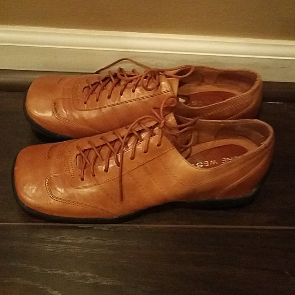 Nine West - Picture 3 of 3